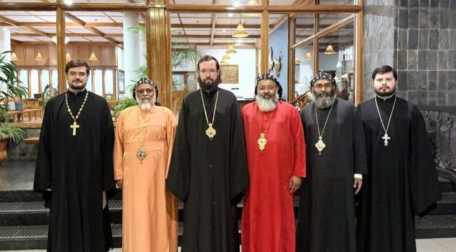 Митрополит Антоний провел встречу с иерархами Маланкарской Церкви в Индии