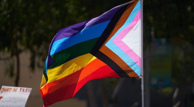 Католический университет примет 'двухдуховного рассказчика' для лекции о 'квир-духовности'