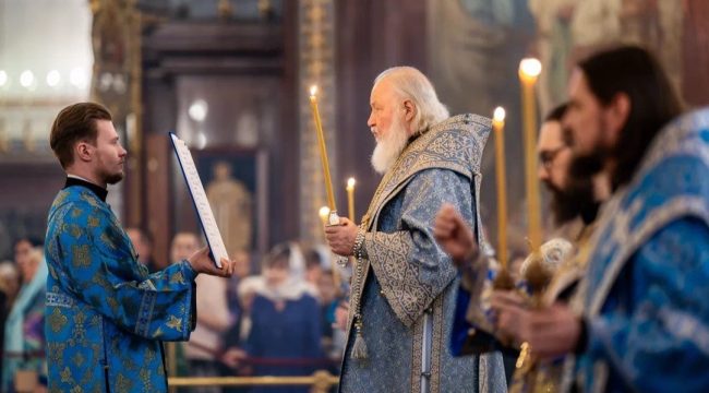 Патриарх Кирилл совершил утреню с акафистом в Храме Христа Спасителя