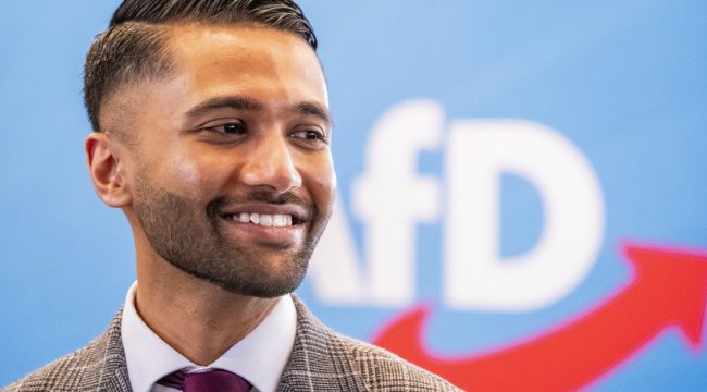 Протесты сопровождали создание молодежной организации АдГ