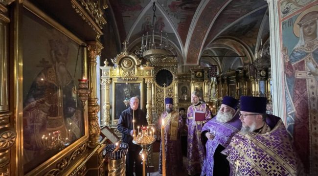 В московском храме совершили молебен в честь 10-летия Росгвардии