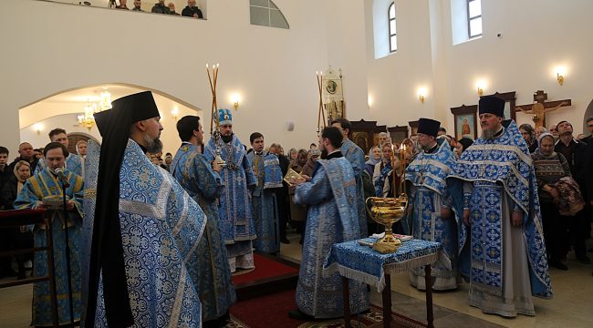 Епископ Раменский Алексий освятил храм священномученика Серафима Петроградского в Южном Бутове