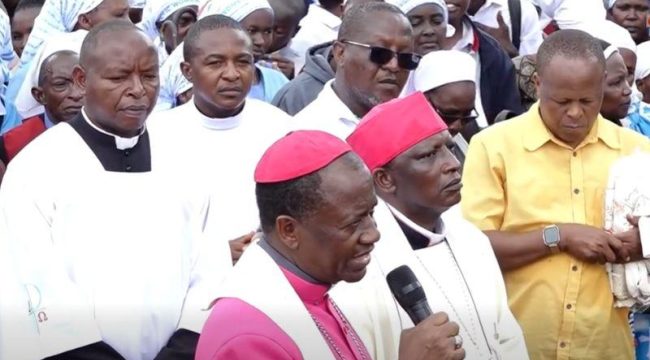 Католический епископ в Кении предостерегает от сплетен, которые «раздевают других»