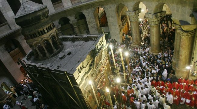 Израиль разрешил доступ к Храму Гроба Господня после первоначального отказа в Вербное воскресенье