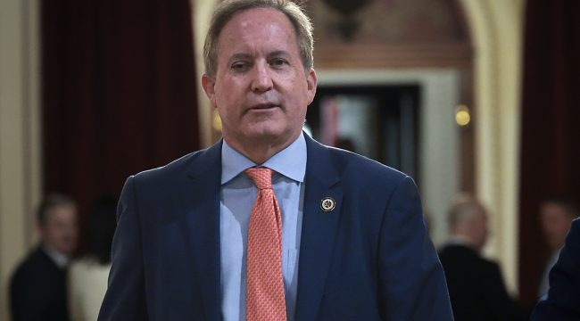 'Кто-нибудь видел здесь Джона Корнина?': Кен Пакстон троллит своего оппонента на праймериз в Сенате на CPAC