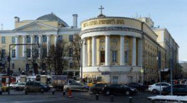 В храме при МГУ возобновят бесплатные юридические консультации