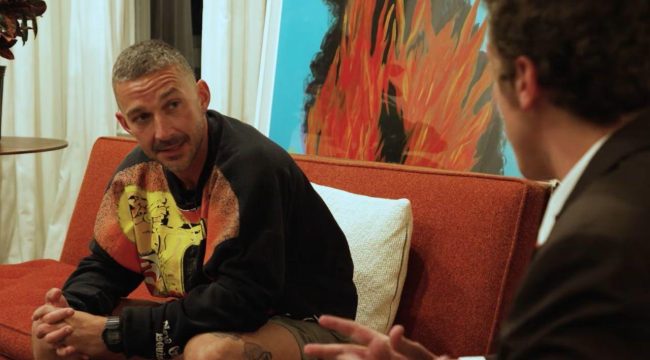 «Я бы поцеловал Его ноги»: Шиа Лабеф размышляет о встрече с Иисусом после ареста в Новом Орлеане