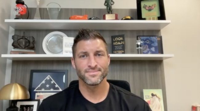 Тим Тебоу размышляет о силе и значении Креста перед Пасхой