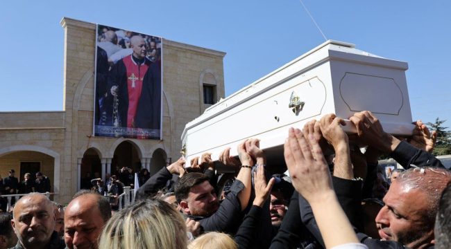 Ливанские христиане скорбят о священнике, убитом на фоне escalating насилия