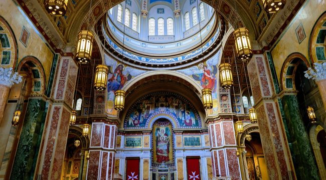 Житель Нью-Джерси признался в угрозе взорвать католический собор в Вашингтоне