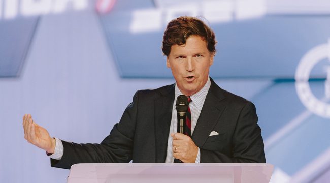 Такер Карлсон утверждает, что Франклин Грэм оклеветал его как 'антисемита' Трампу: 'Это оскорбляет меня как христианина'