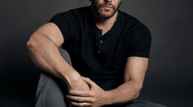 Актер Тома Пелфри исполняет роль Иисуса в аудиодраме "Христос" на Страстной неделе