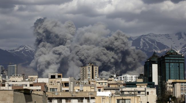 Иранские христиане празднуют и молятся за надежду на свободный Иран