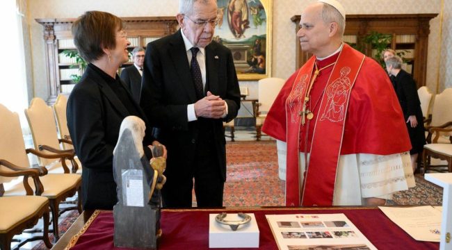 Папа Римский и президент Австрии обсудили актуальные мировые конфликты и миграцию