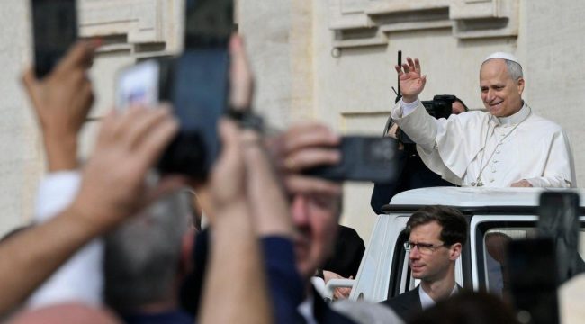 Папа XIV: Церковь как единый Народ Божий для всех народов