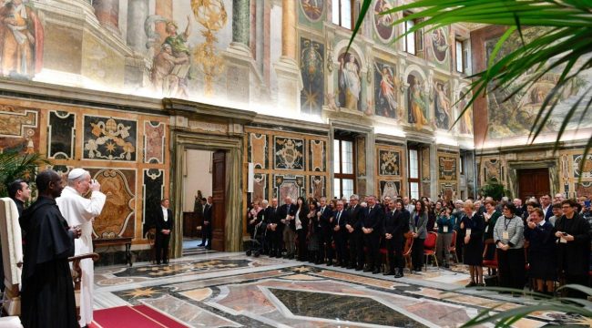 Лев XIV: Культура гостеприимства как основа христианского общения