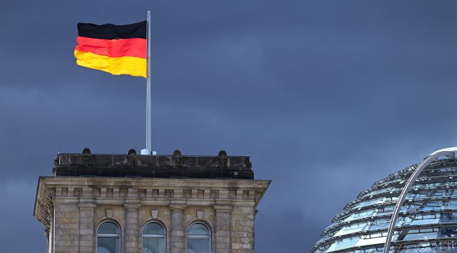 Штайнмайер: Немцы могут гордиться своей демократической историей