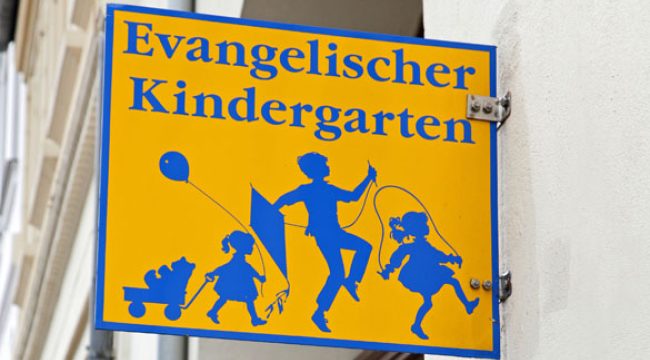 Как снижение числа прихожан влияет на церковные финансы и структуру общин в Германии