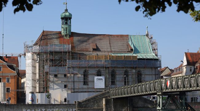 Между церковным правом и охраной памятников: новые концепции использования храмов