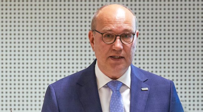 Реформа, пронизанная недоверием: критика новой системы социальной помощи