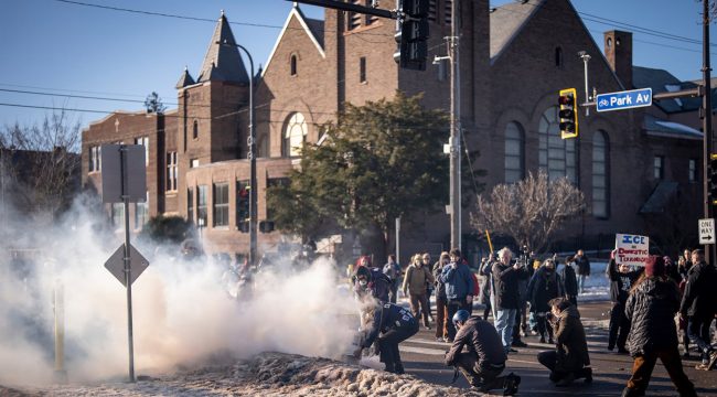 Заключенные имеют право на духовную поддержку