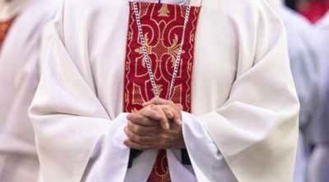 В США ушел в отставку епископ, обвиняемый в хищении средств