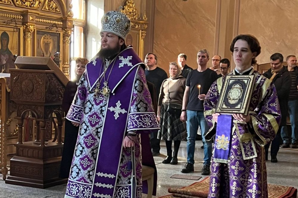 Епископ Истринский Серафим совершил Литургию в московском подворье Чешской Православной Церкви