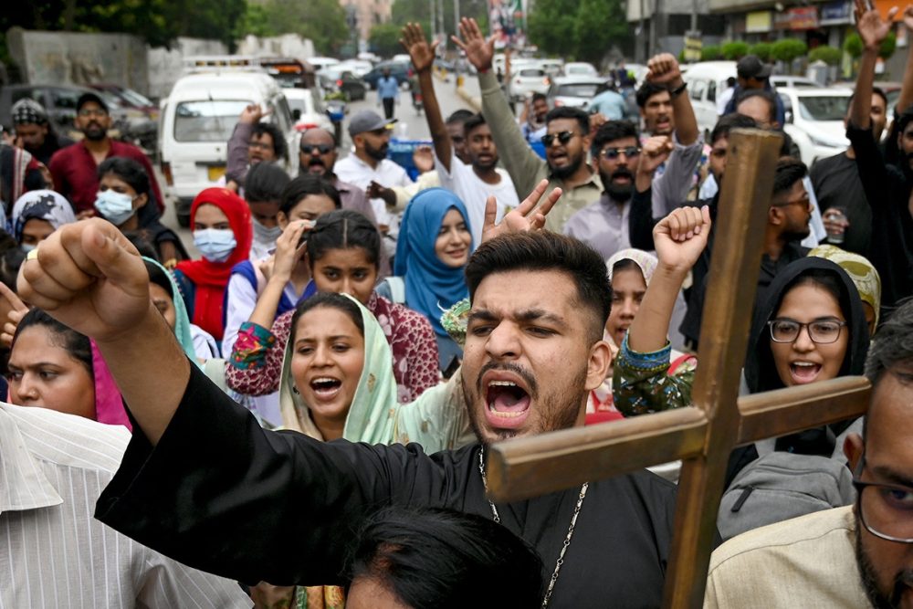 Христианский отец грозит смертная казнь после ложного обвинения в богохульстве