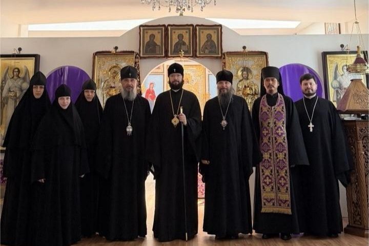 Митрополит Антоний посетил Успенский храм в Сингапуре