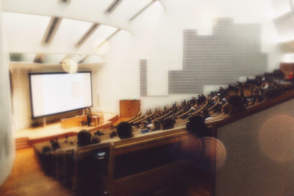 Стоит ли сейчас учиться в колледже?