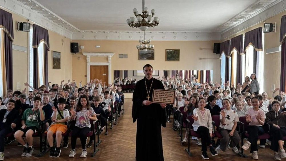 В Северном викариатстве прошли беседы о вреде сквернословия с учащимися