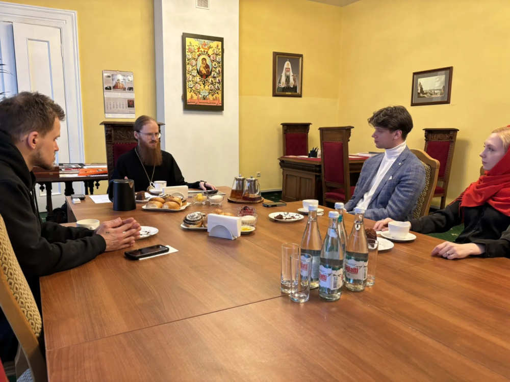 В Высоко-Петровском монастыре прошла встреча епископа Иоанна со студентами Академии Михалкова