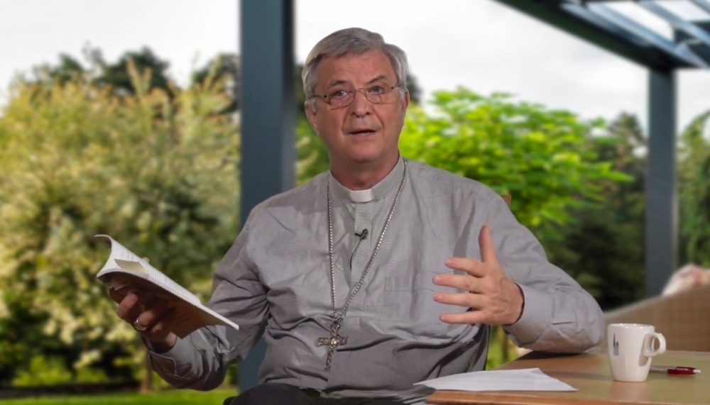 Епископ планирует рукоположить женатых мужчин к 2028 году, несмотря на правила Католической церкви