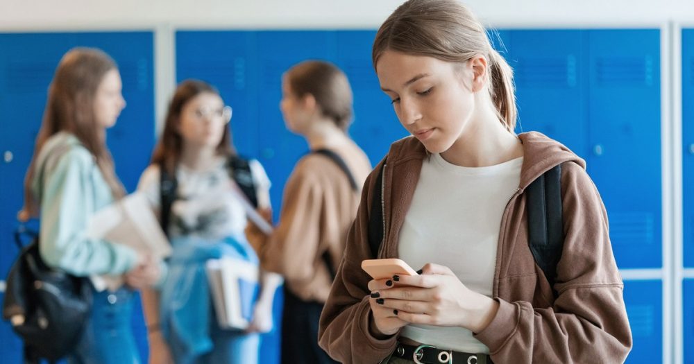 Психологическая нагрузка молодежи растет