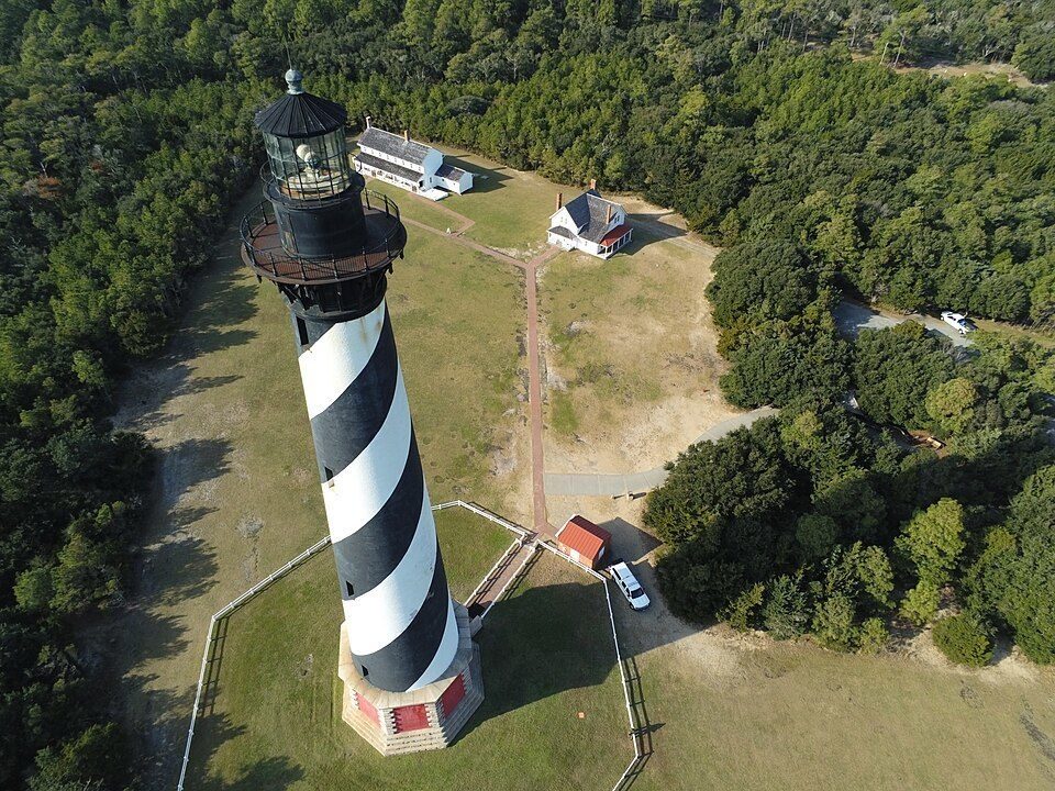 Почему церковь не должна уходить из публичного пространства