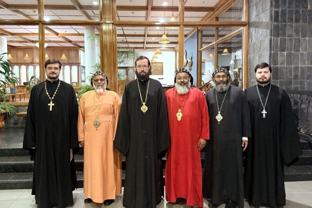 Митрополит Антоний провел встречу с иерархами Маланкарской Церкви в Индии