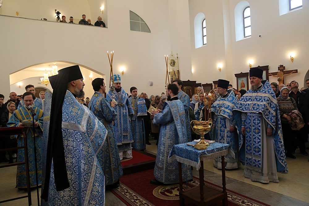 Епископ Раменский Алексий освятил храм священномученика Серафима Петроградского в Южном Бутове