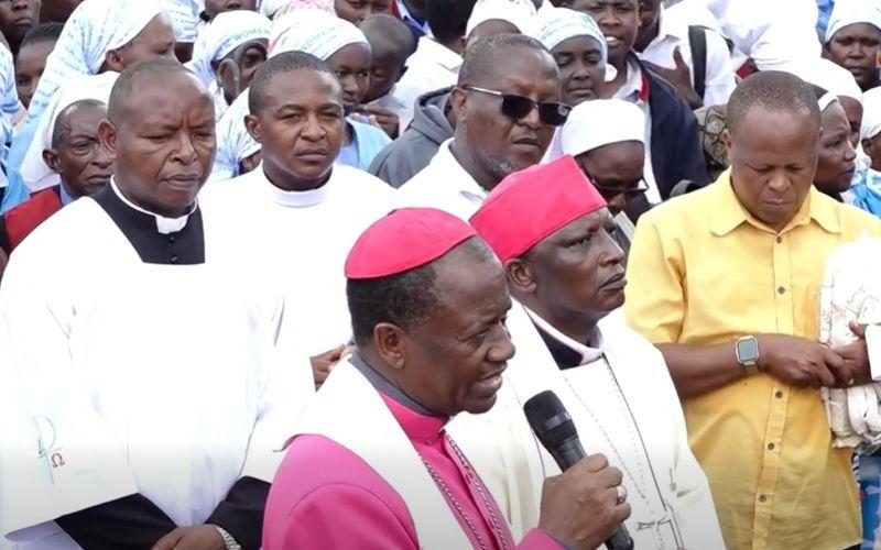 Католический епископ в Кении предостерегает от сплетен, которые «раздевают других»