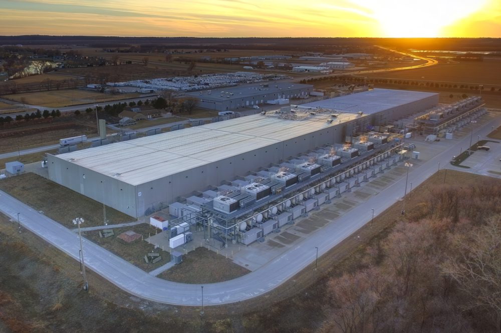 Новое исследование: территория вокруг дата-центров на 16 градусов теплее нормы