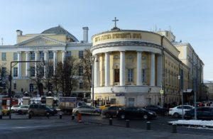 В храме при МГУ возобновят бесплатные юридические консультации