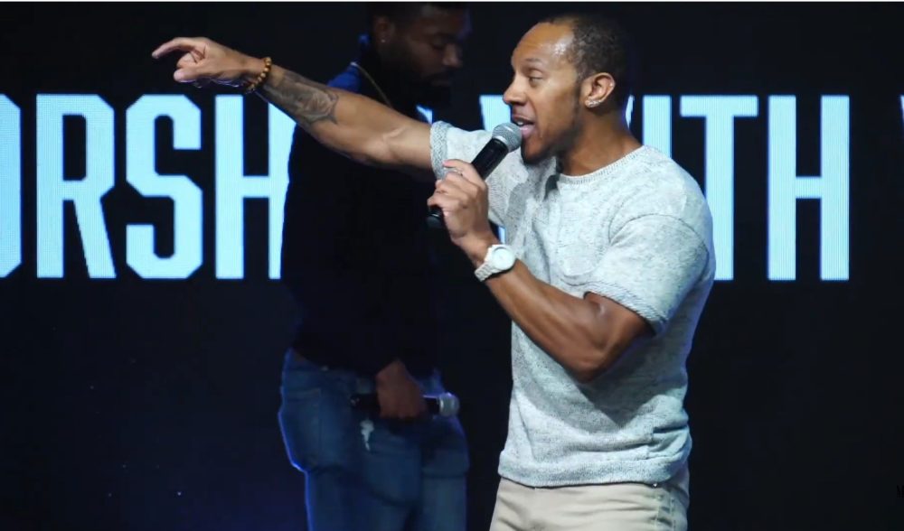 Бывший лидер церкви Worship with Wonders приговорен к 25 годам за злоупотребления несовершеннолетним