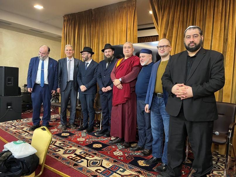 Круглый стол: Как современные религии интерпретируют библейскую заповедь «Не убивай»