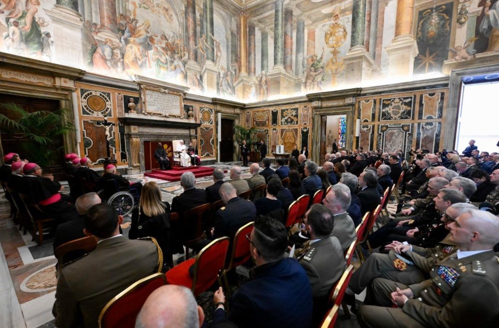 Папа Лев XIV призывает к единству военных капелланов в служении человечеству