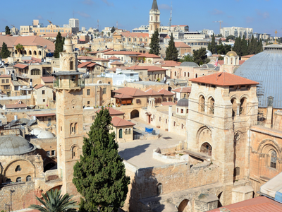 Обломки ракет упали на святые места в Иерусалиме после удара из Ирана