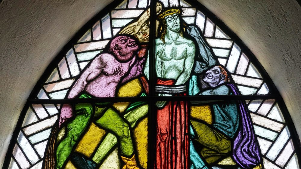 Как справиться с антисемитским искусством в церквях?