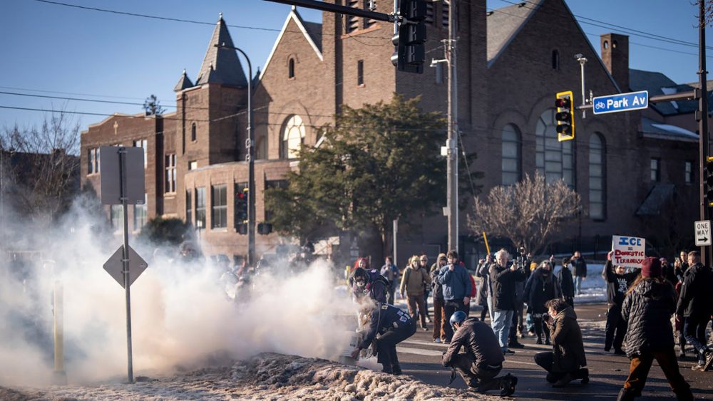 Заключенные имеют право на духовную поддержку