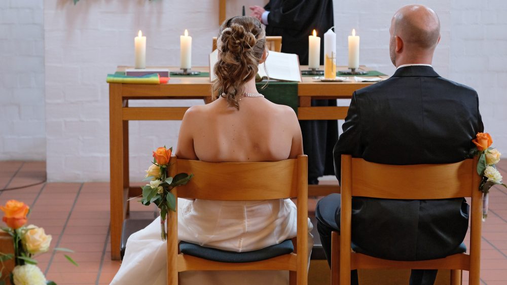 Почему все меньше людей решаются на брак