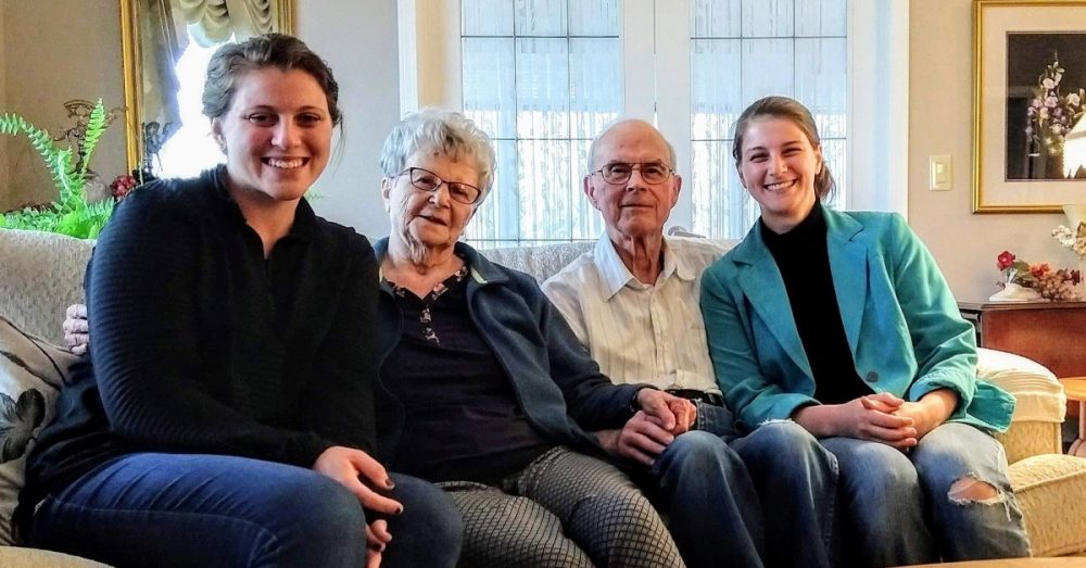 Джанет Оук написала свой первый роман в 42 года, а затем создала еще 70 произведений.