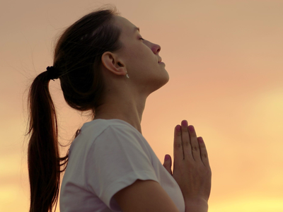 Я открою тебе невидимое: присутствие Иисуса в твоей жизни