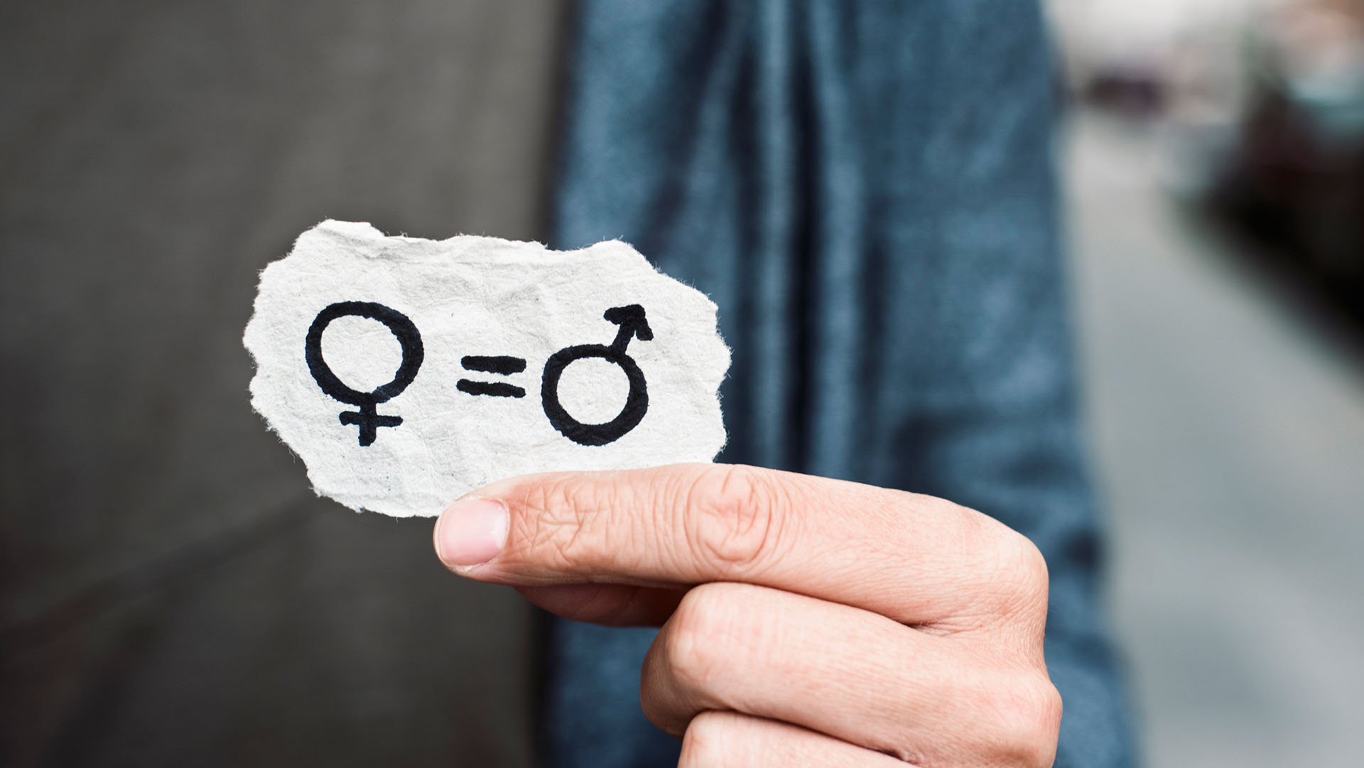 Не дайте потерять права женщин из-за отката в обществе